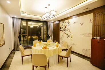 Songlam Waterfront Hotel   藍江酒店