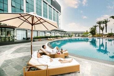 Songlam Waterfront Hotel   藍江酒店
