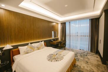 Songlam Waterfront Hotel   藍江酒店