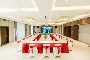 Songlam Waterfront Hotel   藍江酒店