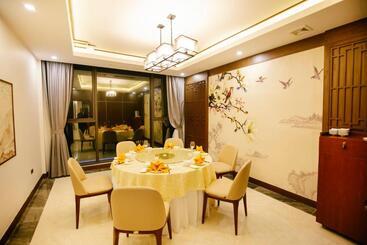 Songlam Waterfront Hotel   藍江酒店