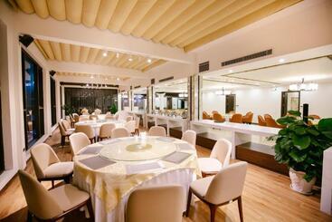 Songlam Waterfront Hotel   藍江酒店