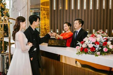Songlam Waterfront Hotel   藍江酒店