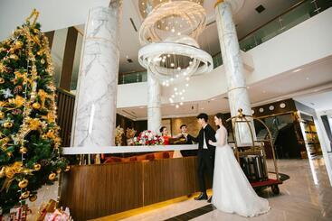 Songlam Waterfront Hotel   藍江酒店