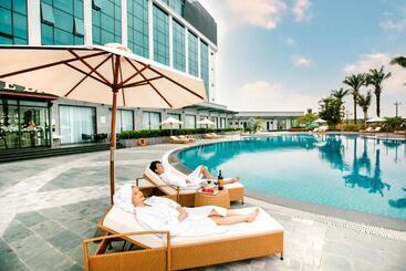 Songlam Waterfront Hotel   藍江酒店