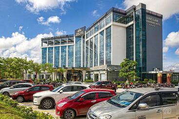 Songlam Waterfront Hotel   藍江酒店