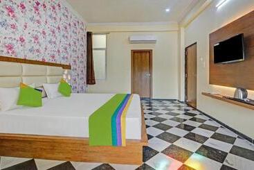 هتل Vishvam Residency Udaipur