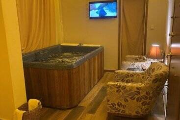 Larin Otel