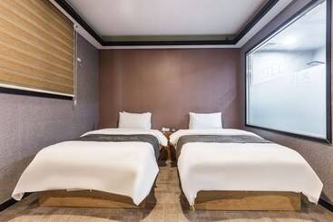 مُتل Hwaseong Ritz