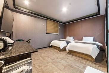 مُتل Hwaseong Ritz