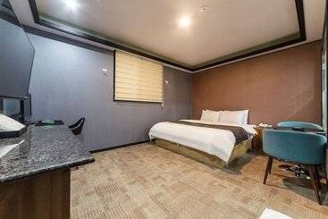 مُتل Hwaseong Ritz