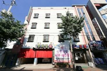فندق على الطريق Pohang Jukdo Market L