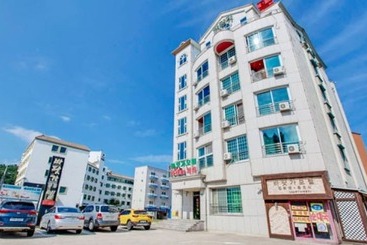 پانسیون Naksan Beach Condotel
