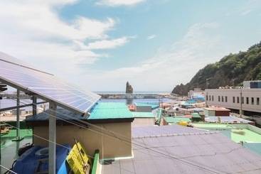 Ulleung Donghaejang Motel
