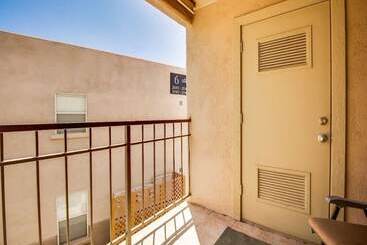 Beautiful Condo In Prime Scottsdale Location!