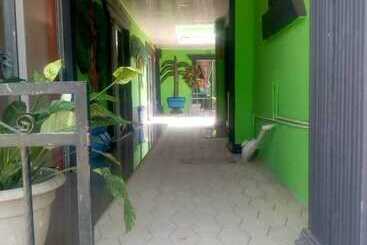 تختخواب و صبحانه Muroy Executive Lodge