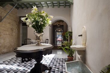 تختخواب و صبحانه Portus Gaditanus Sxviii Patio Andaluz