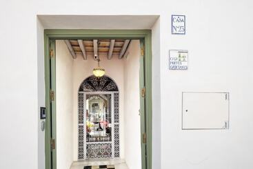 تختخواب و صبحانه Portus Gaditanus Sxviii Patio Andaluz