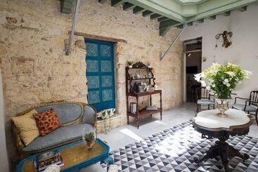 تختخواب و صبحانه Portus Gaditanus Sxviii Patio Andaluz