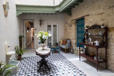 تختخواب و صبحانه Portus Gaditanus Sxviii Patio Andaluz