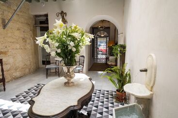 تختخواب و صبحانه Portus Gaditanus Sxviii Patio Andaluz
