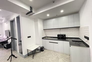Bedchambers Serviced Apartment Mg Road
