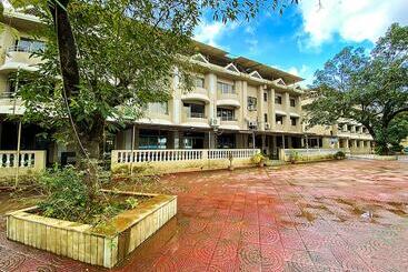 酒店 Aron Resort Lonavala Near Old Mumbai Pune Highway