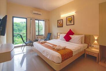 酒店 Aron Resort Lonavala Near Old Mumbai Pune Highway