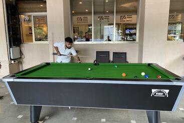 酒店 Aron Resort Lonavala Near Old Mumbai Pune Highway