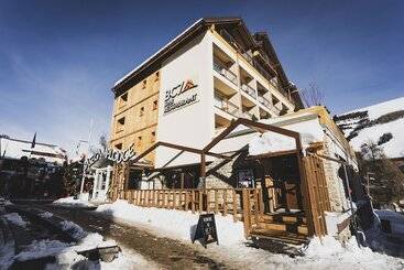 Hotel Base Camp Lodge  Les 2 Alpes