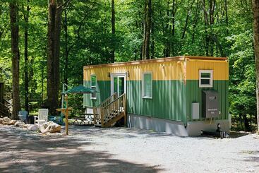 هتل Camptel Poconos Tiny Homes