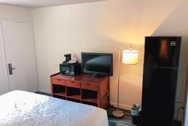 هتل Super 8 By Wyndham San Jose Airport