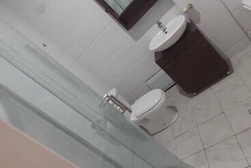 هتل Goshen Ra