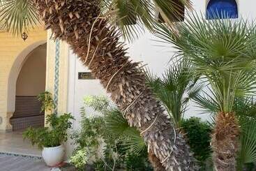 هتل Hôtel Résidence El Fatimi
