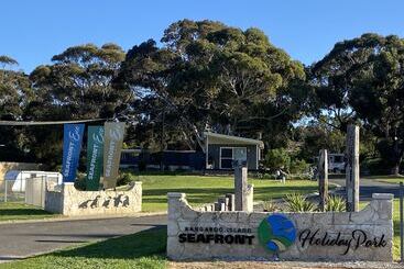 هتل Ki Seafront Holiday Park