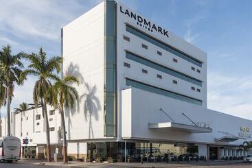 هتل Wyndham Garden Los Mochis Plaza Inn