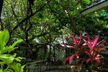 هتل Mi Lugar Retreat And Spa