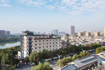 هتل Ramada Encore By Wyndham Linqu Downtown