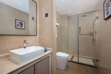 هتل Ramada Encore By Wyndham Linqu Downtown