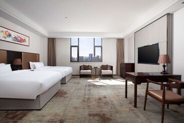 هتل Ramada Encore By Wyndham Linqu Downtown