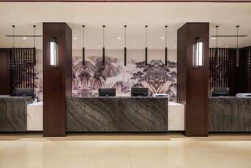 هتل Ramada Encore By Wyndham Linqu Downtown
