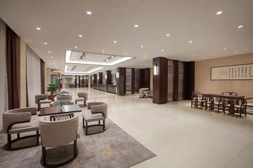 هتل Ramada Encore By Wyndham Linqu Downtown