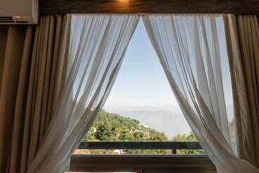 هتل The Opulent Resort & Conference