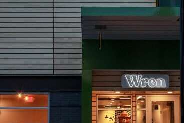 هتل The Wren
