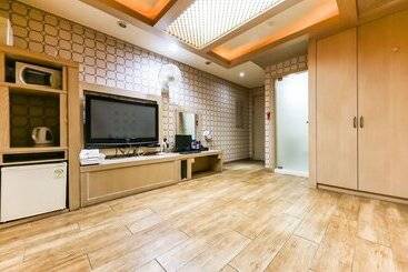 مُتل Jincheon Accra