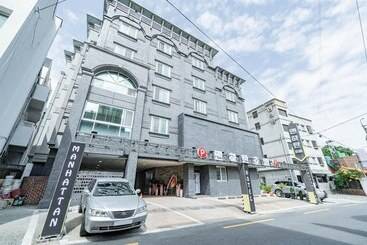 مُتل Namhae Manhattan