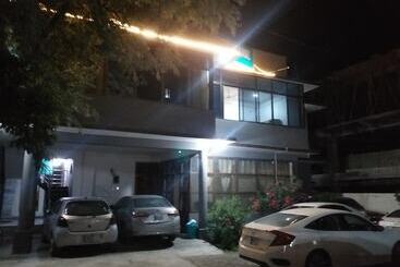 پانسیون Alpine Pasture Guest House Gilgit