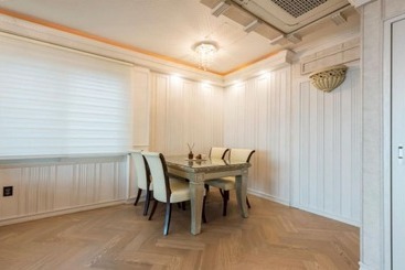 پانسیون Gyeongju Blue 21 Pool Villa