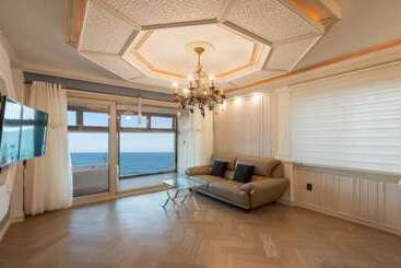 پانسیون Gyeongju Blue 21 Pool Villa