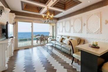 پانسیون Gyeongju Blue 21 Pool Villa